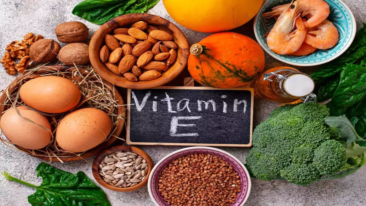 Vai trò thiết yếu của Vitamin E và cách bổ sung hợp lý,Vitamin E, vai trò của Vitamin E, lợi ích của Vitamin E, thiếu Vitamin E, bổ sung Vitamin E, nguồn cung cấp Vitamin E, cách bổ sung Vitamin E, liều lượng Vitamin E.